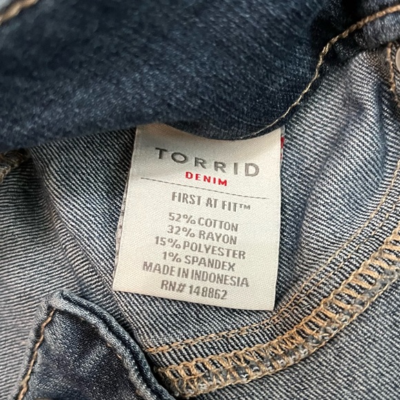 Women’s Torrid High Rise Jeggings Triple Button Fly 18S - Picture 4 of 6